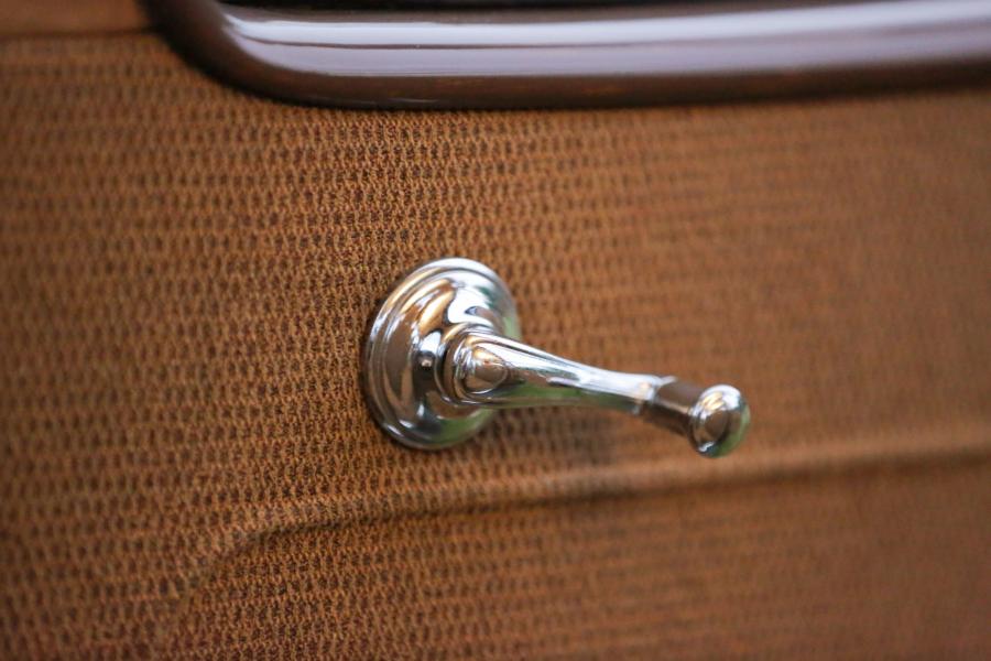  Pierce-Arrow 12 Model Sedan 1934 года  (фото 4 из 32)
